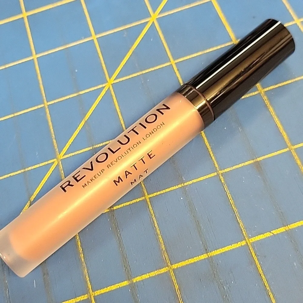 Revolution Matte Lipstick - 123 Matte Brunch 3ml New